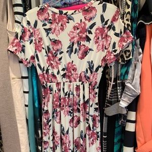 Floral maternity maxi dress